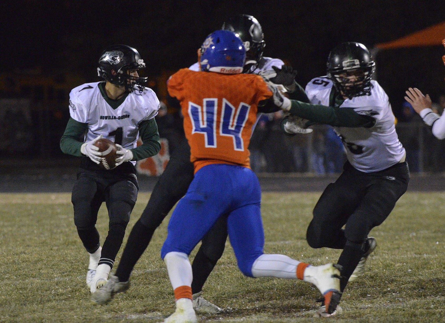 Howells-Dodge Football 11.12